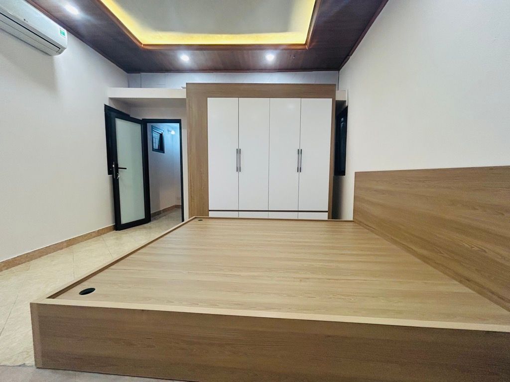 Bán nhà Nguyễn Lương Bằng - diện tích 19m2 4 tầng - Lô góc trung tâm Đống Đa - giá 6,2 tỷ