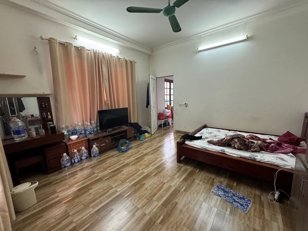 Bán nhà Tây Sơn - diện tích 47m2 4 tầng - Lô góc, ô tô 4 chỗ qua - giá 17,9 tỷ