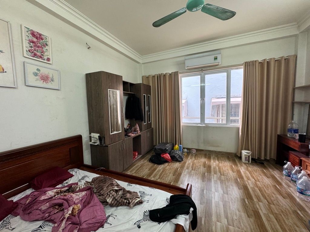 Bán nhà Tây Sơn - diện tích 47m2 4 tầng - Lô góc, ô tô 4 chỗ qua - giá 17,9 tỷ