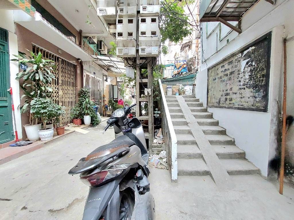 Bán nhà Quỳnh Lôi - diện tích 70m2 3 tầng - Tập thể VIP - giá 3,6 tỷ