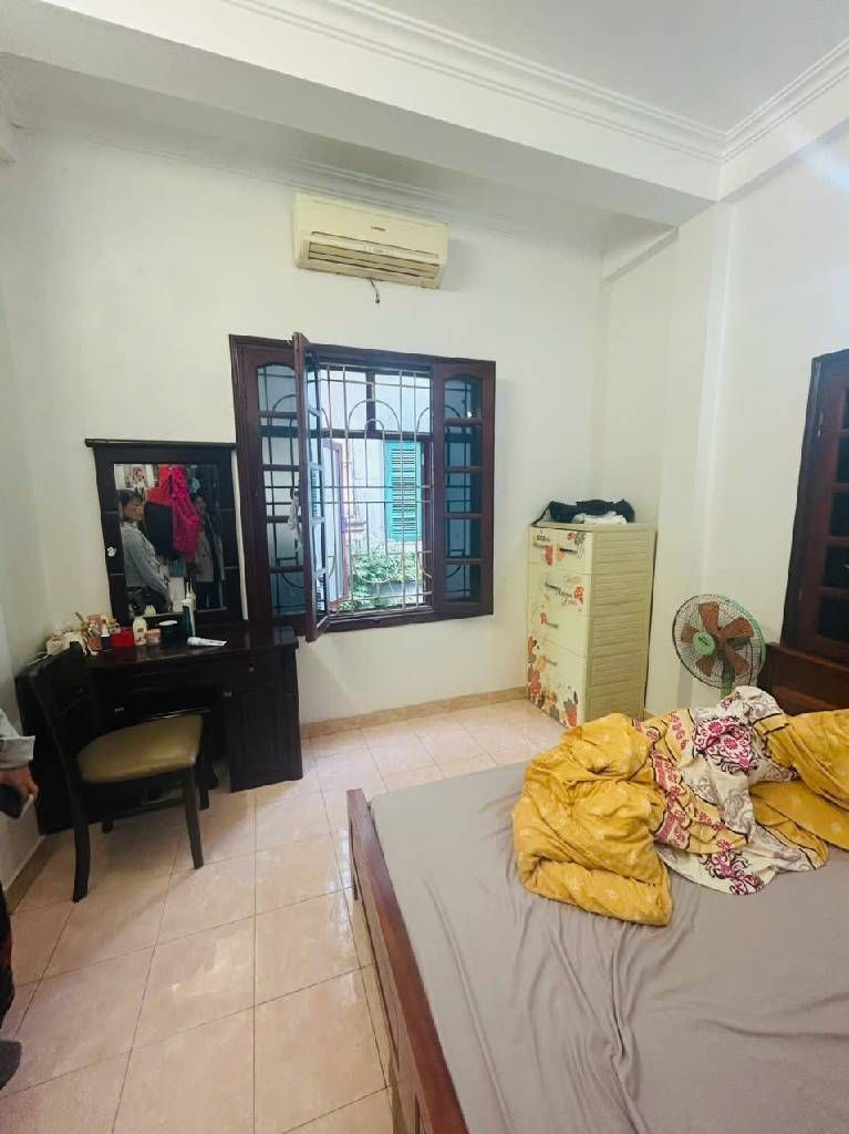 Bán nhà Chợ Khâm Thiên - diện tích 35,5m2 4 tầng - Lô góc, 3 mặt thoáng - giá 12,3 tỷ