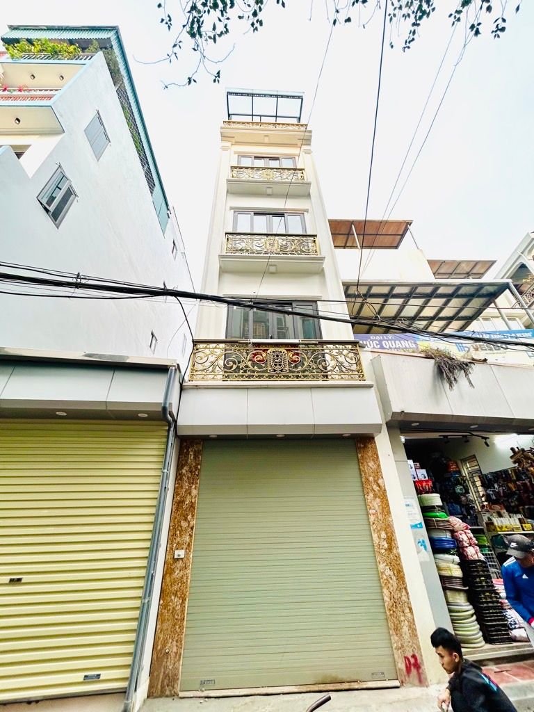 Bán nhà Yên Duyên - diện tích 39m2 5 tầng - Mặt phố, thang máy - giá 14,5 tỷ