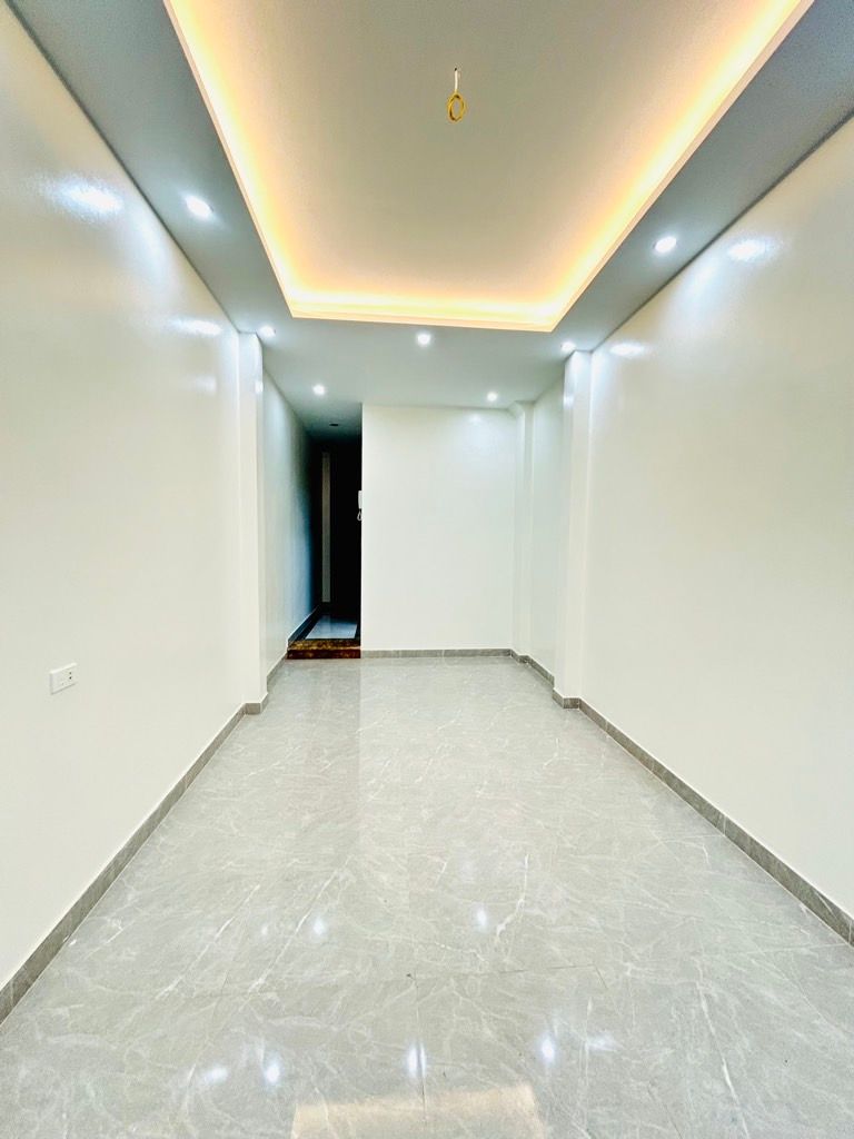 Bán nhà Yên Duyên - diện tích 39m2 5 tầng - Mặt phố, thang máy - giá 14,5 tỷ