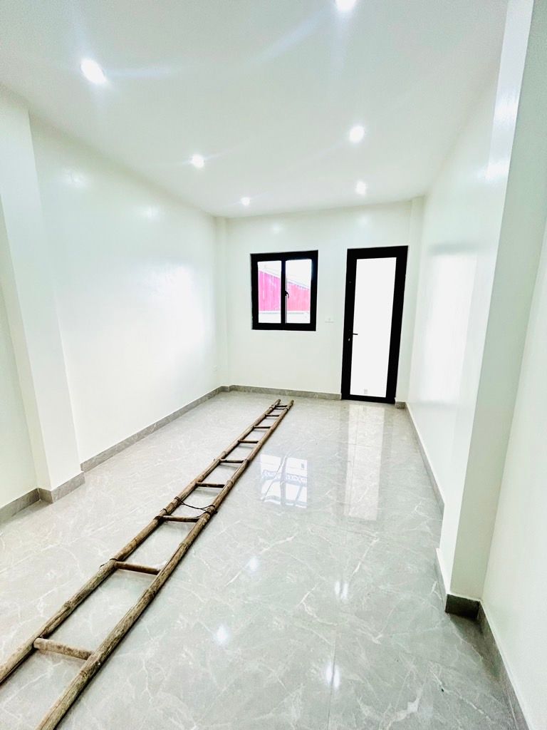 Bán nhà Yên Duyên - diện tích 39m2 5 tầng - Mặt phố, thang máy - giá 14,5 tỷ