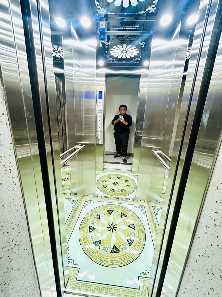 Bán nhà Yên Duyên - diện tích 39m2 5 tầng - Mặt phố, thang máy - giá 14,5 tỷ