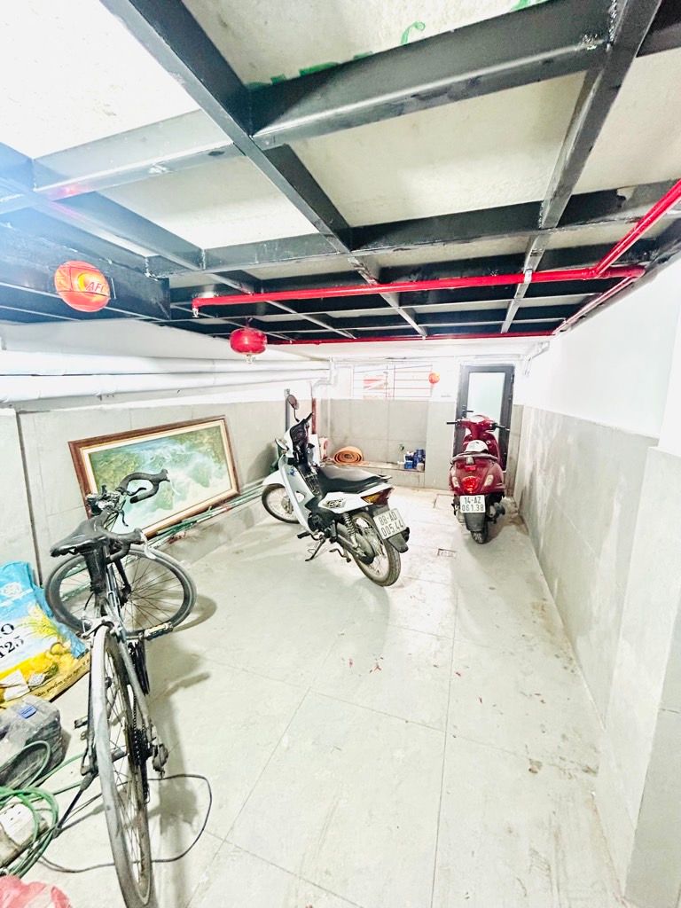 Bán nhà Nguyễn Khoái - diện tích 67.1m2 6 tầng - Lô góc - giá 10,5 tỷ