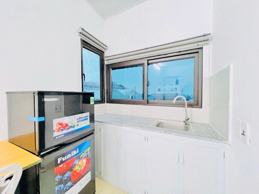 Bán nhà Nguyễn Khoái - diện tích 67.1m2 6 tầng - Lô góc - giá 10,5 tỷ