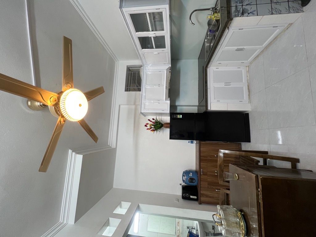 Bán nhà Tân Mai - diện tích 18m2 3 tầng - ô tô cách 3 nhà - giá 2,75 tỷ