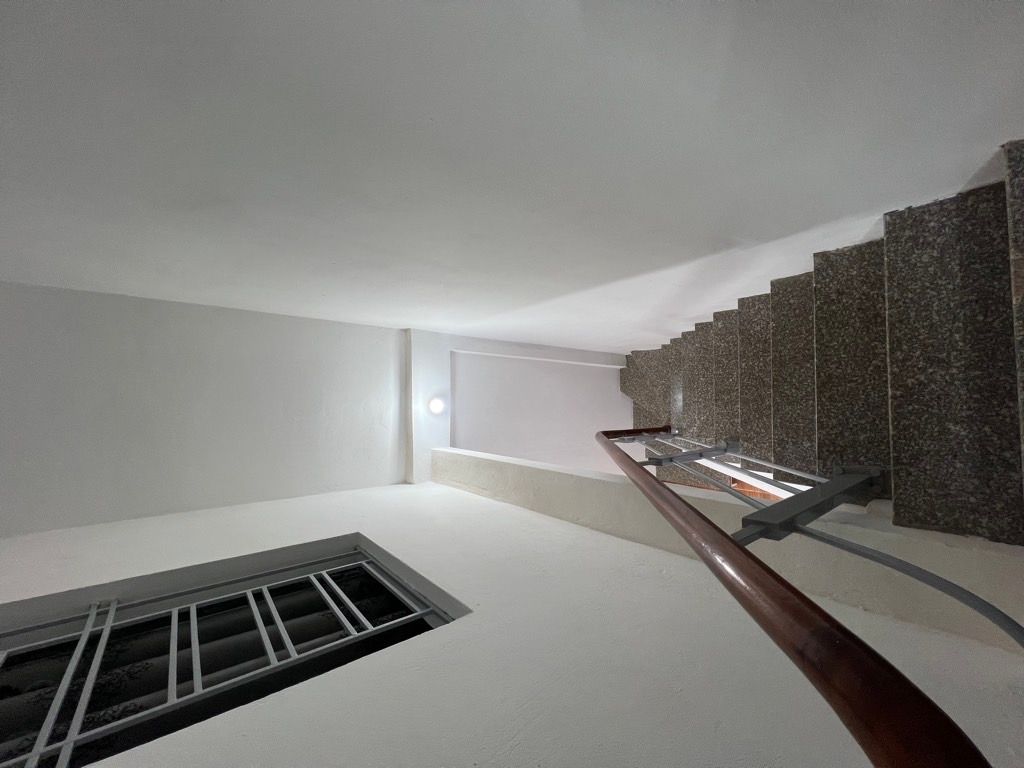 Bán nhà Tân Mai - diện tích 18m2 3 tầng - ô tô cách 3 nhà - giá 2,75 tỷ