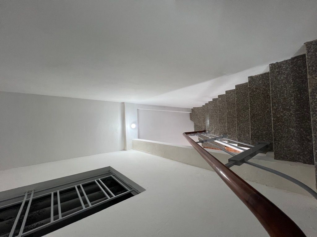 Bán nhà Tân Mai - diện tích 18m2 3 tầng - ô tô cách 3 nhà - giá 2,75 tỷ