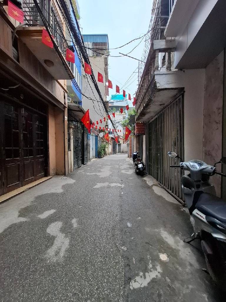 Bán nhà Khương Trung - diện tích 36.5m2 4 tầng - Ô chờ thang máy - giá 10,3 tỷ