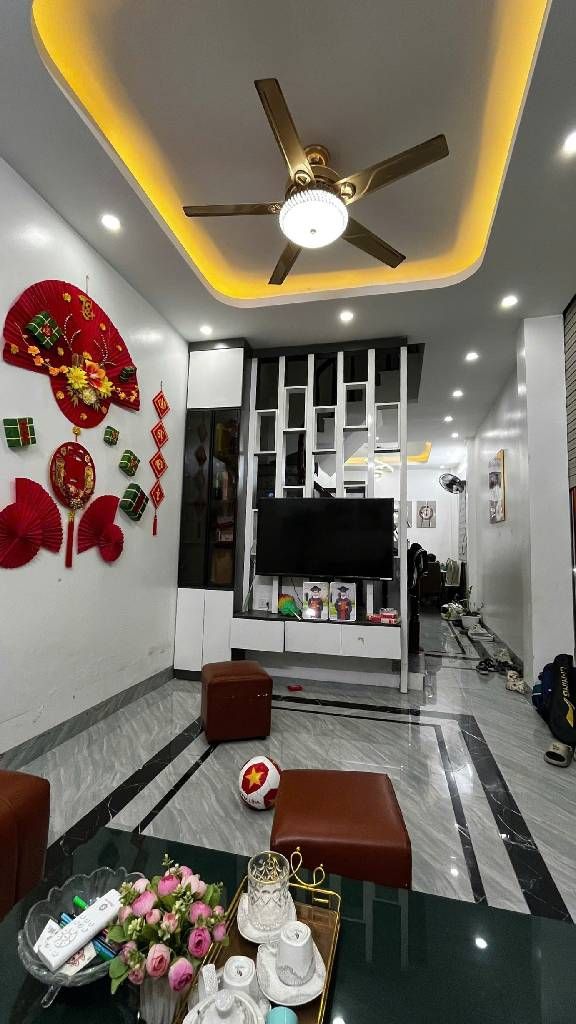 Bán nhà Khương Trung - diện tích 36.5m2 4 tầng - Ô chờ thang máy - giá 10,3 tỷ