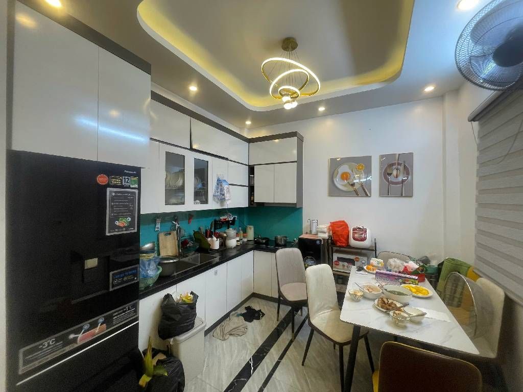 Bán nhà Khương Trung - diện tích 36.5m2 4 tầng - Ô chờ thang máy - giá 10,3 tỷ