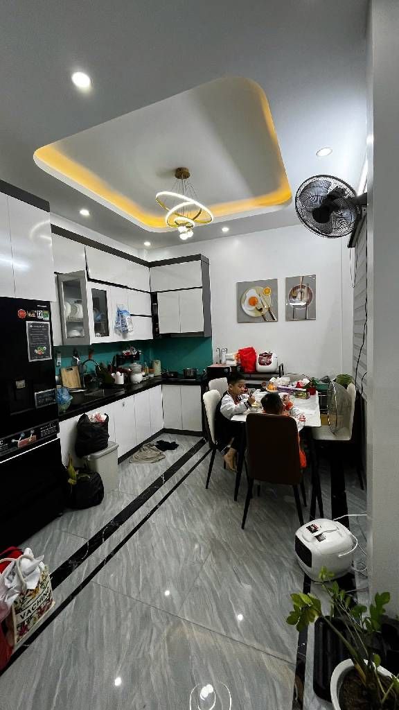 Bán nhà Khương Trung - diện tích 36.5m2 4 tầng - Ô chờ thang máy - giá 10,3 tỷ