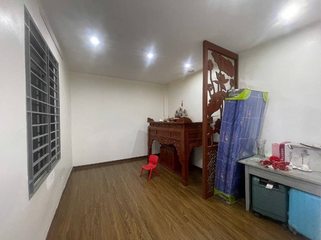 Bán nhà Khương Trung - diện tích 36.5m2 4 tầng - Ô chờ thang máy - giá 10,3 tỷ