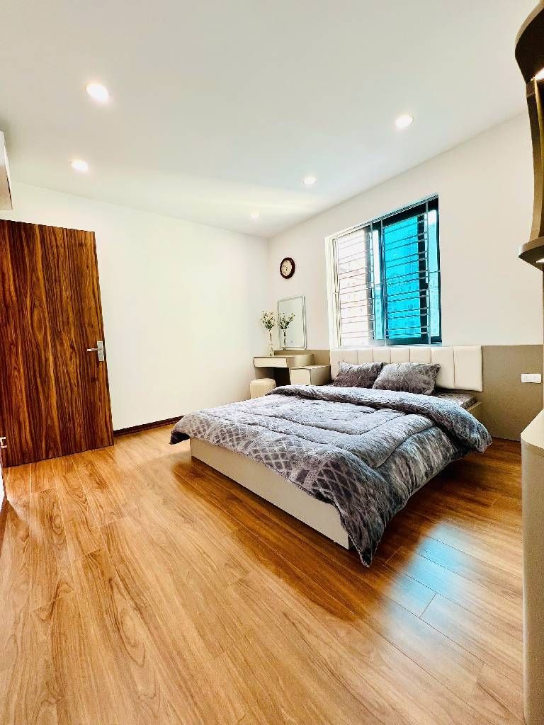 Bán nhà KĐT Pháp Vân - diện tích 91m2 9 tầng - Sổ đỏ chính chủ - giá 6,3 tỷ