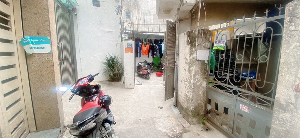 Bán nhà Định Công - diện tích 13m2 3 tầng - lô góc - giá 1,55 tỷ