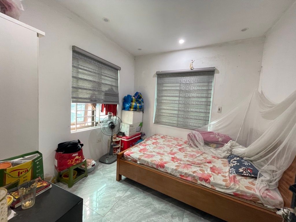 Bán nhà Định Công - diện tích 34m2 4 tầng - Lô góc, ô tô tránh - giá 3,5 tỷ