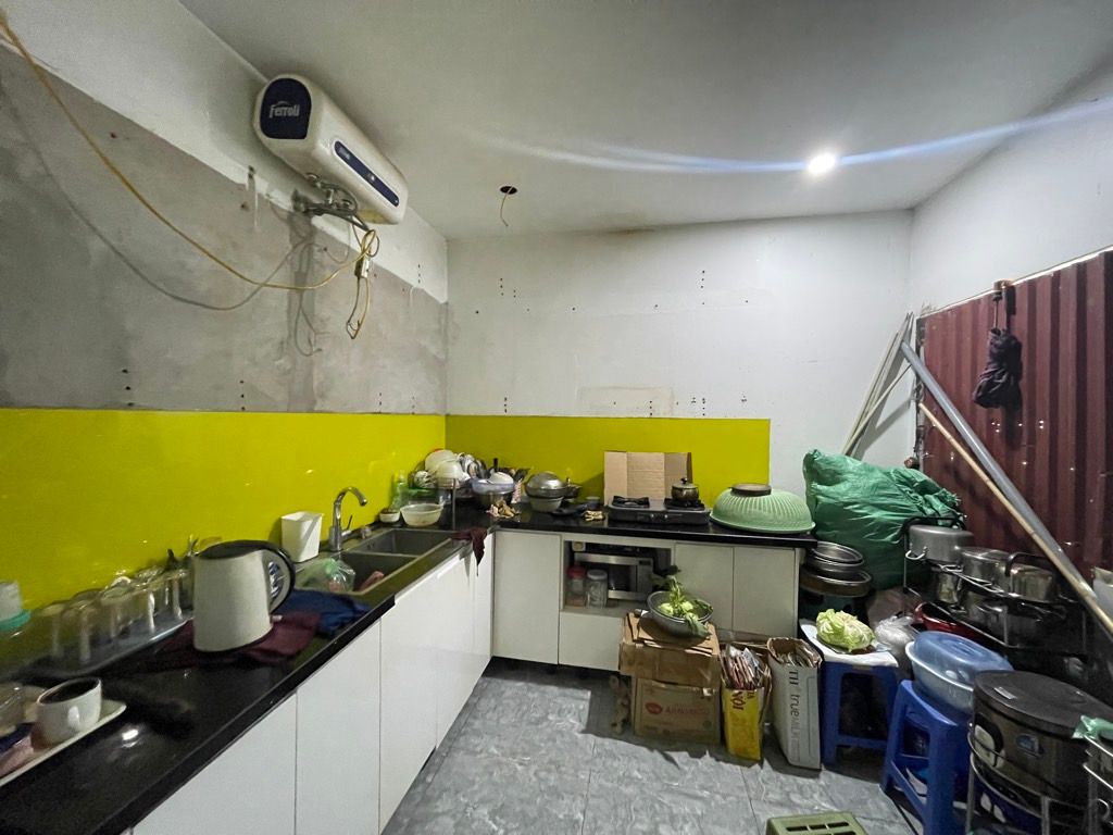 Bán nhà Định Công - diện tích 34m2 4 tầng - Lô góc, ô tô tránh - giá 3,5 tỷ