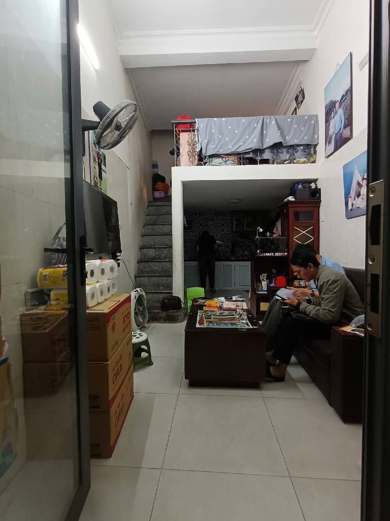 Bán nhà Bạch Mai - diện tích 30,2m2 4 tầng - Nhà xác định bán đất tặng nhà - giá 7,5 tỷ