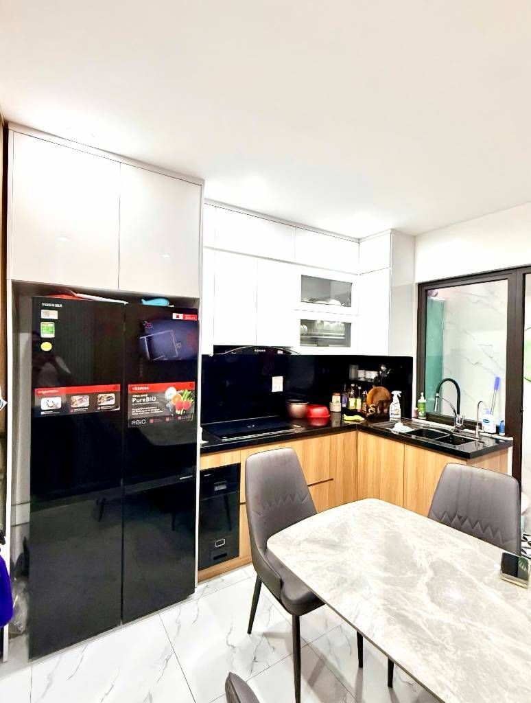 Bán nhà Nguyễn Chính - diện tích 48m2 5 tầng - Ô tô vào nhà - giá 17,8 tỷ