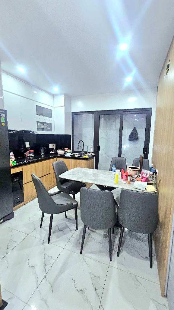 Bán nhà Nguyễn Chính - diện tích 48m2 5 tầng - Ô tô vào nhà - giá 17,8 tỷ