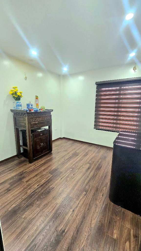 Bán nhà Nguyễn Chính - diện tích 48m2 5 tầng - Ô tô vào nhà - giá 17,8 tỷ