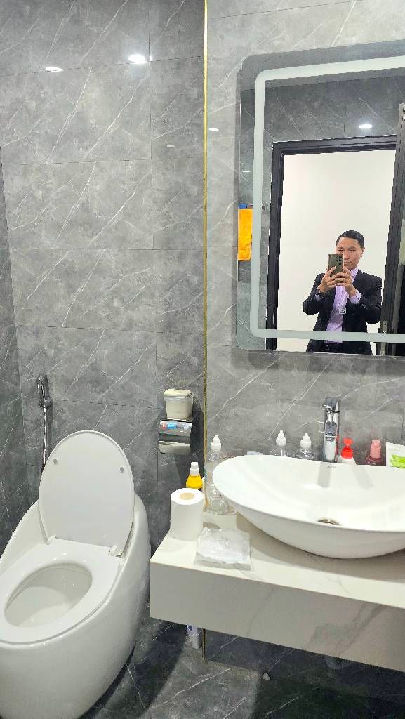 Bán nhà Nguyễn Chính - diện tích 48m2 5 tầng - Ô tô vào nhà - giá 17,8 tỷ