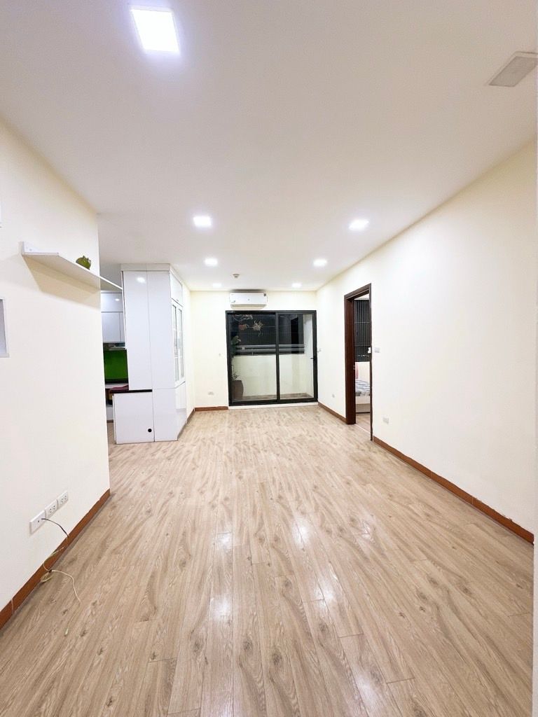 Bán nhà Hồng Hà - diện tích 77.2m2 1 tầng - Căn hộ đẹp lô góc - giá 5,86 tỷ