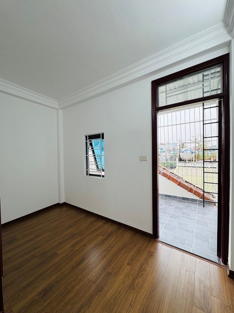 Bán nhà Hoàng Mai - diện tích 31m2 5 tầng - Nhà đẹp, ngõ thông - giá 8,4 tỷ