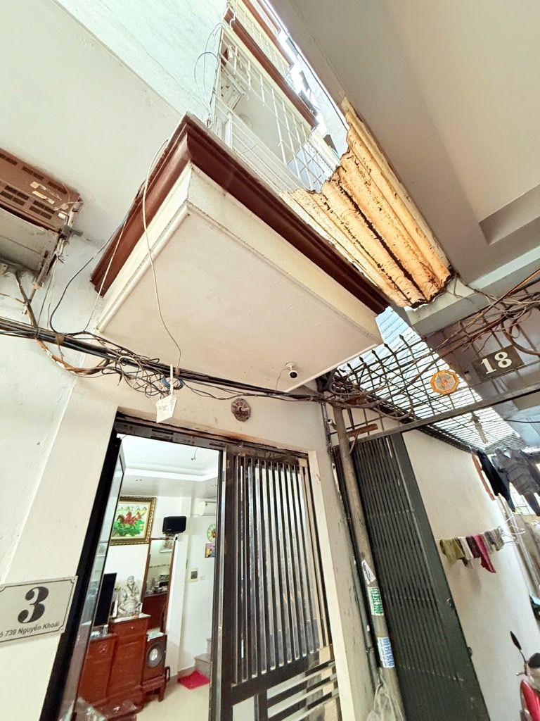 Bán nhà Nguyễn Khoái - diện tích 32m2 5 tầng - Ngõ nông gần ô tô - giá 5,9 tỷ