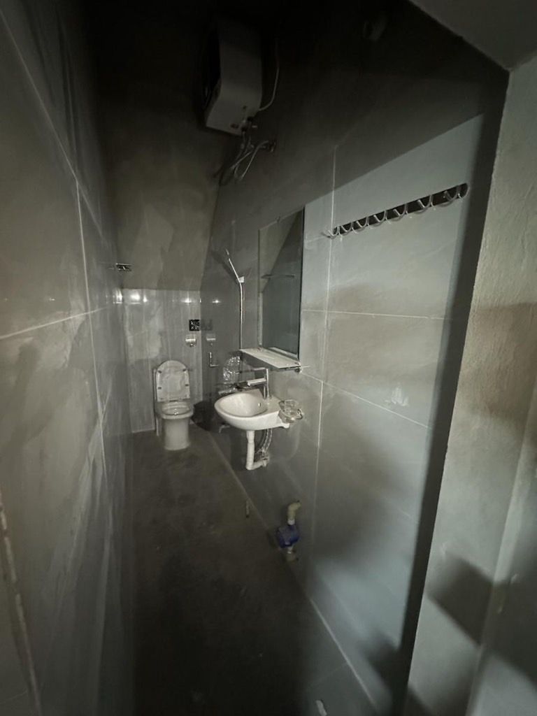 Bán nhà Nguyễn Khoái - diện tích 39m2 5 tầng - Ô TÔ VÀO NHÀ - giá 9 tỷ