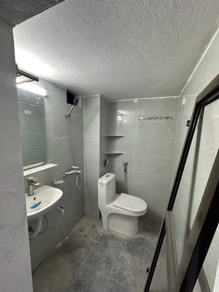 Bán nhà Nguyễn Khoái - diện tích 39m2 5 tầng - Ô TÔ VÀO NHÀ - giá 9 tỷ