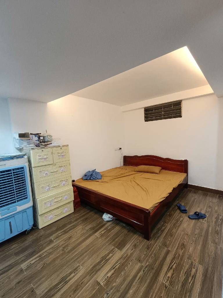 Bán nhà Giải phóng - diện tích 120m2 2 tầng - Mặt ngõ thông - giá 3,4 tỷ