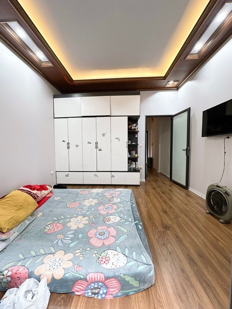Bán nhà Tân Mai - diện tích 60m2 3 tầng - CỰC HIẾM - giá 13,5 tỷ