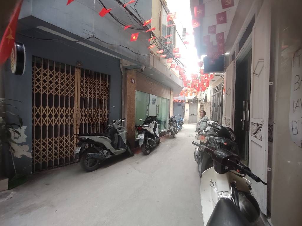 Bán nhà Thổ Quan - diện tích 32m2 5 tầng - Ngõ thông kinh doanh - giá 8,2 tỷ