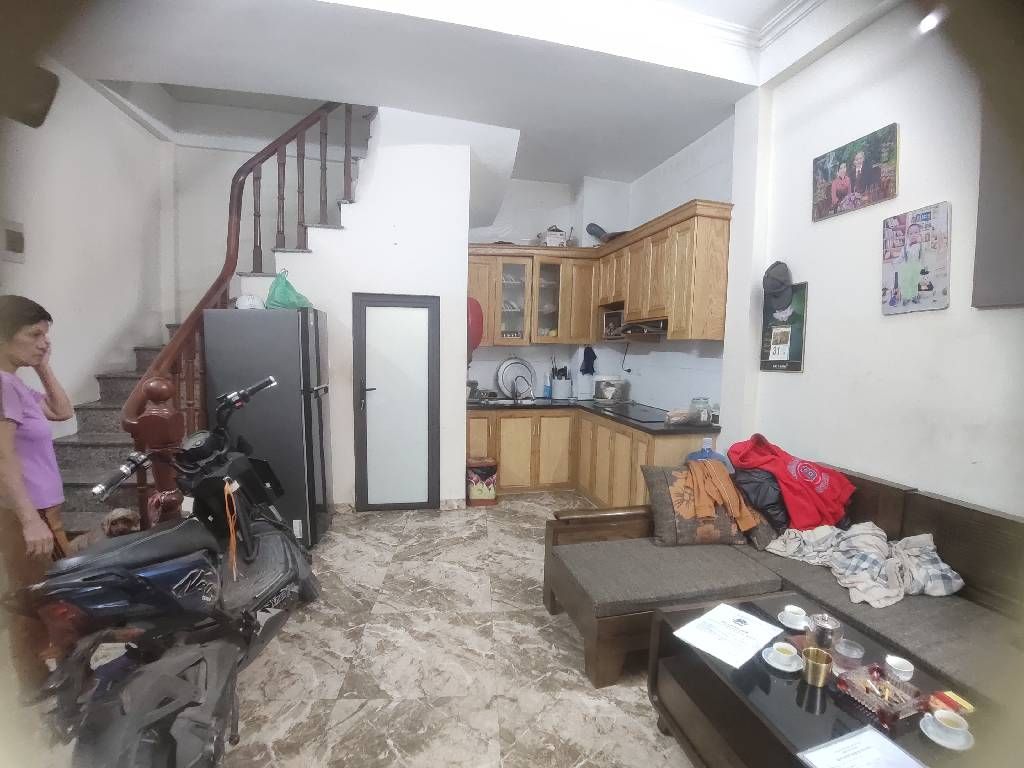 Bán nhà Thổ Quan - diện tích 32m2 5 tầng - Ngõ thông kinh doanh - giá 8,2 tỷ