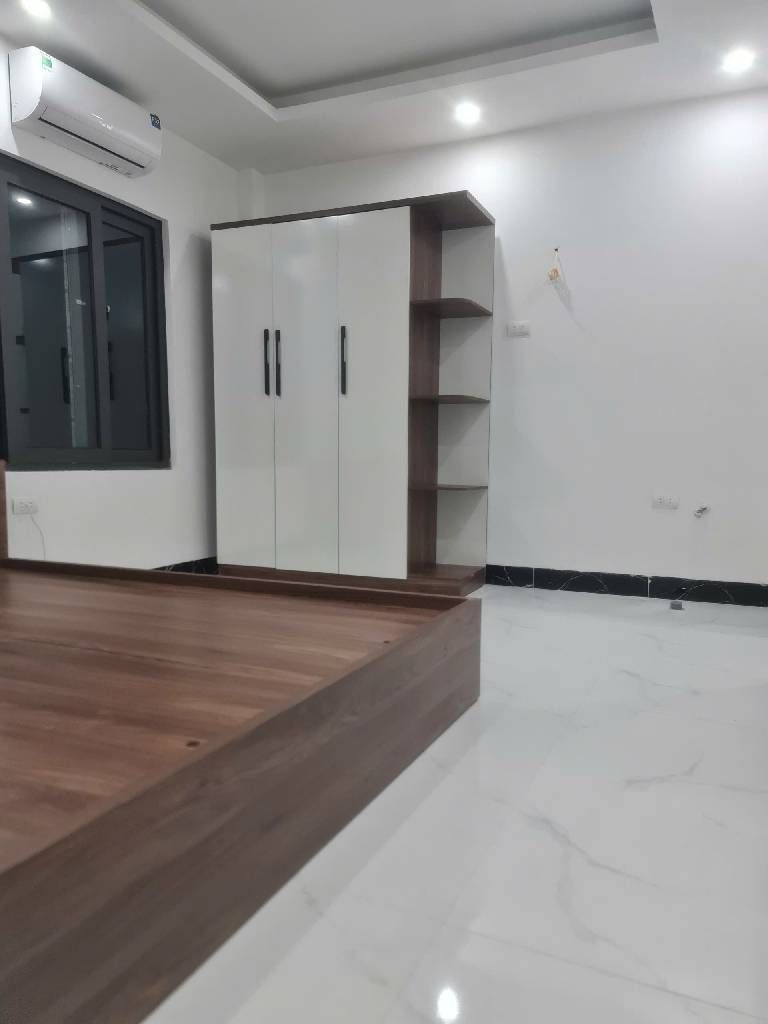 Bán nhà Bạch Mai - diện tích 70m2 6 tầng - Ngõ thông kinh doanh - giá 24,5 tỷ