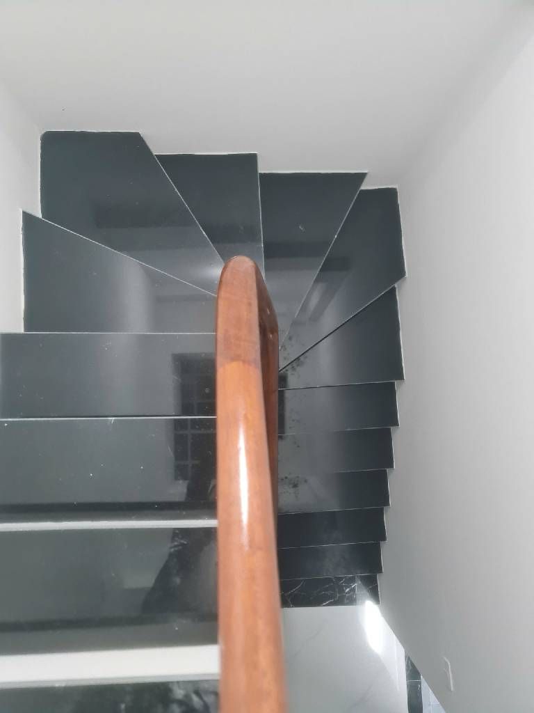 Bán nhà Bạch Mai - diện tích 70m2 6 tầng - Ngõ thông kinh doanh - giá 24,5 tỷ