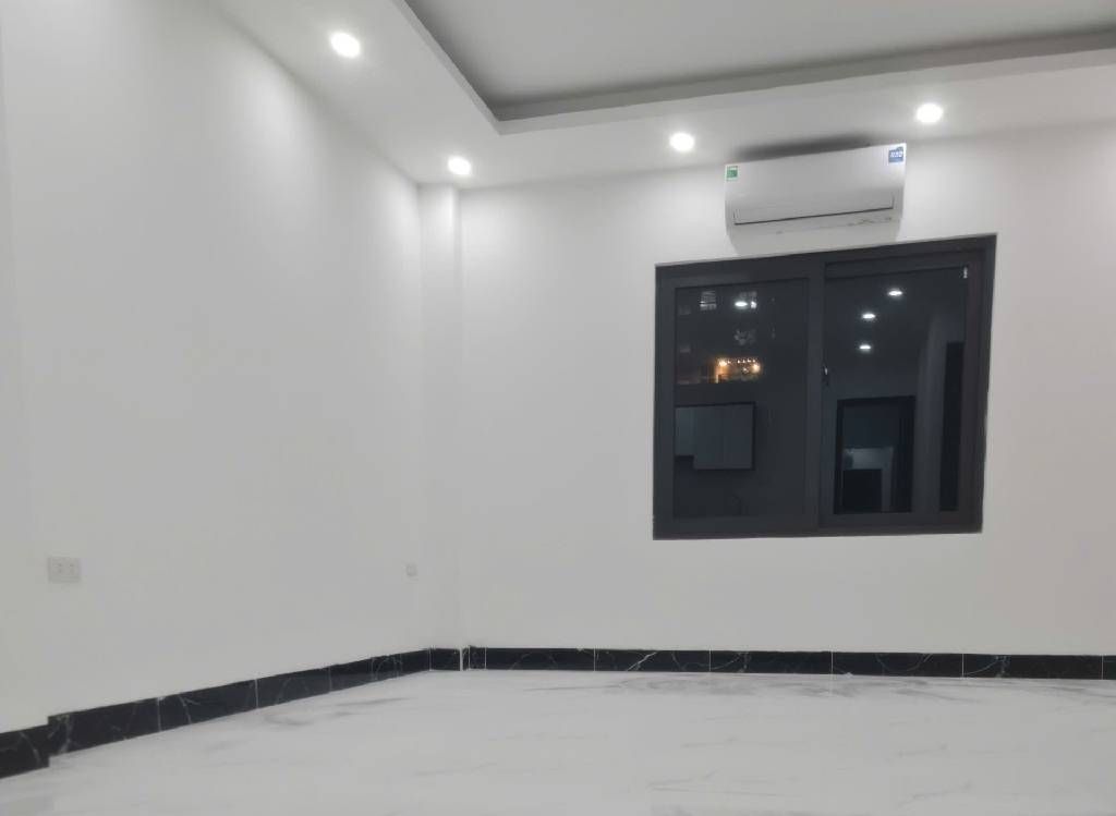 Bán nhà Bạch Mai - diện tích 70m2 6 tầng - Ngõ thông kinh doanh - giá 24,5 tỷ