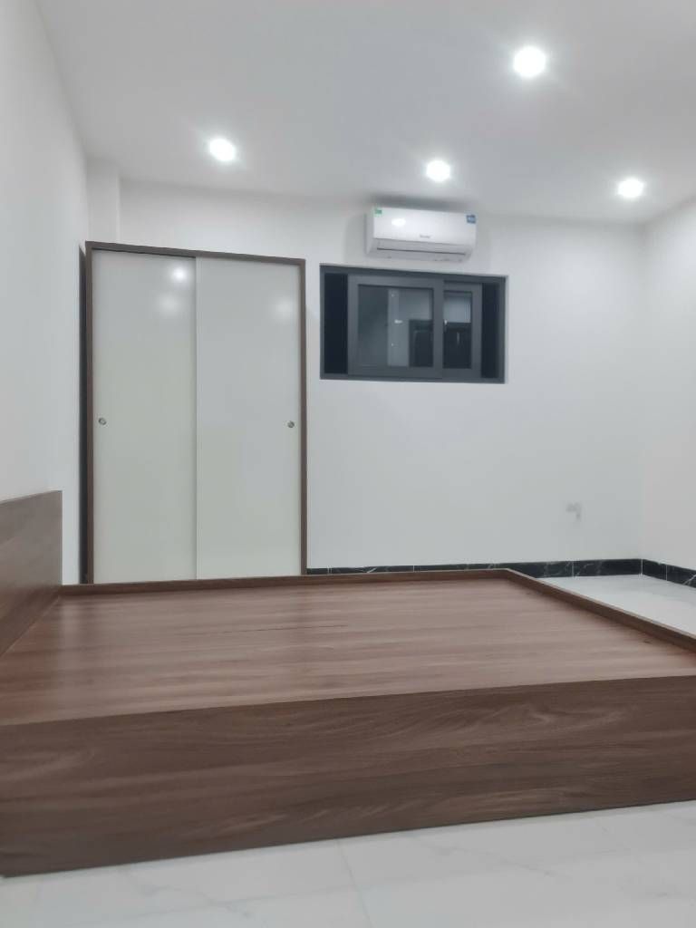 Bán nhà Bạch Mai - diện tích 70m2 6 tầng - Ngõ thông kinh doanh - giá 24,5 tỷ