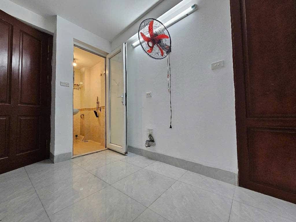 Bán nhà Trương Định - diện tích 28.5m2 5 tầng - Gần 3 trường đại học - giá 7,3 tỷ