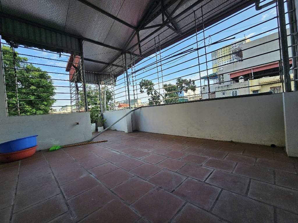 Bán nhà Trương Định - diện tích 28.5m2 5 tầng - Gần 3 trường đại học - giá 7,3 tỷ