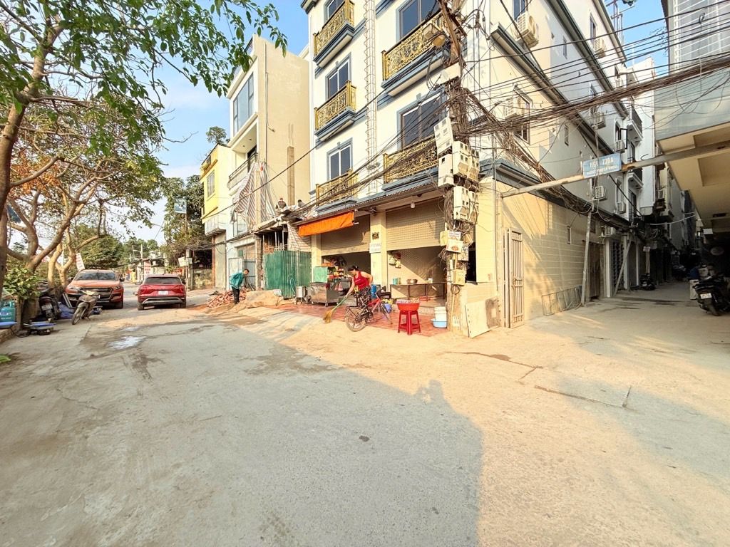 Bán nhà Nguyễn Khoái - diện tích 48.3m2 5 tầng - Ô TÔ TRÁNH, KINH DOANH - giá 12 tỷ