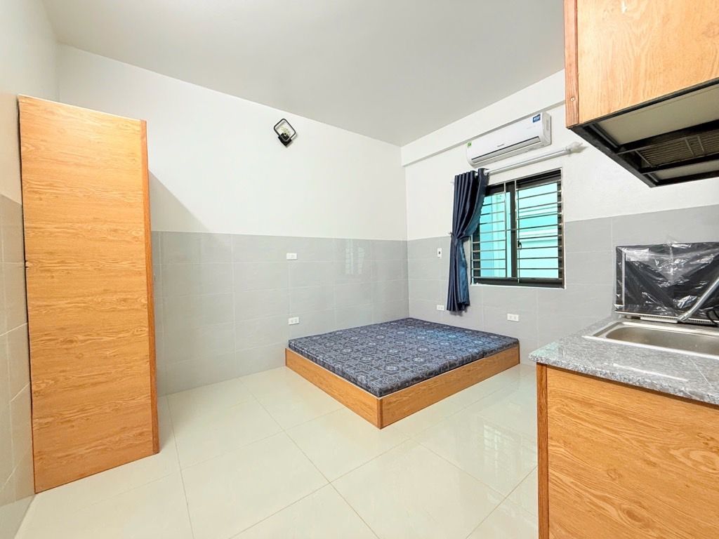 Bán nhà Nguyễn Khoái - diện tích 48.3m2 5 tầng - Ô TÔ TRÁNH, KINH DOANH - giá 12 tỷ