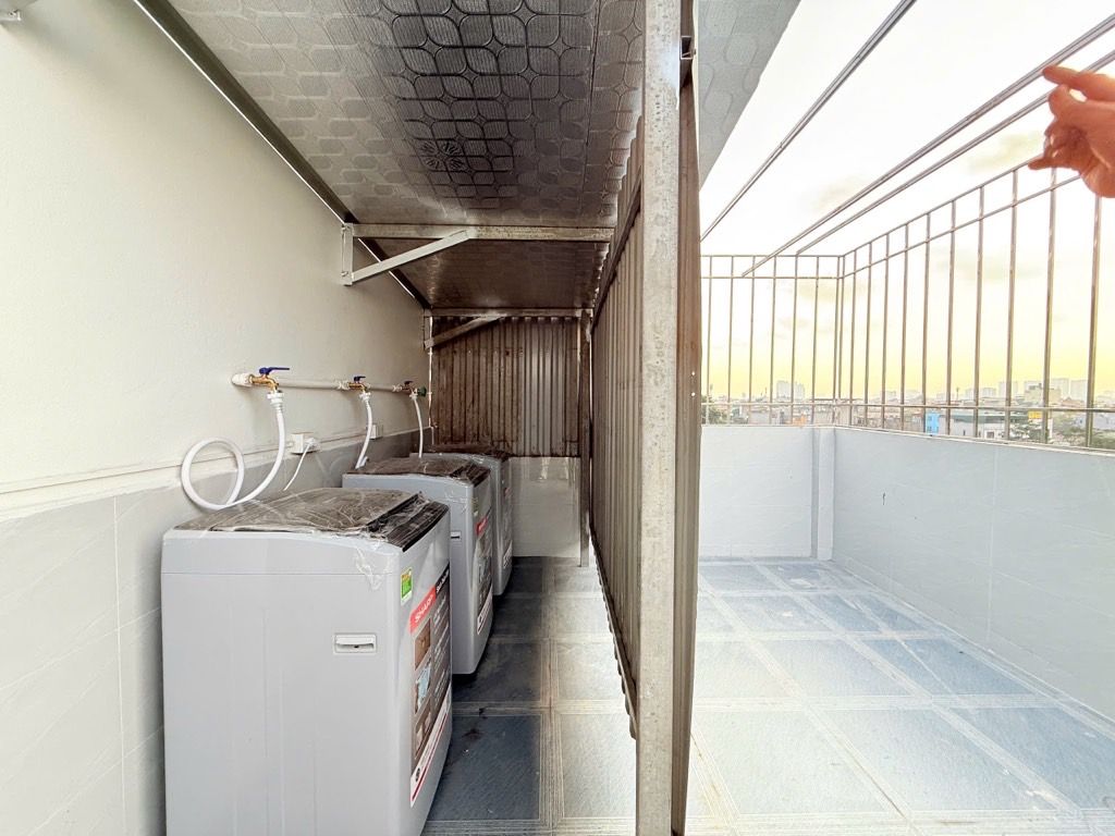 Bán nhà Nguyễn Khoái - diện tích 48.3m2 5 tầng - Ô TÔ TRÁNH, KINH DOANH - giá 12 tỷ