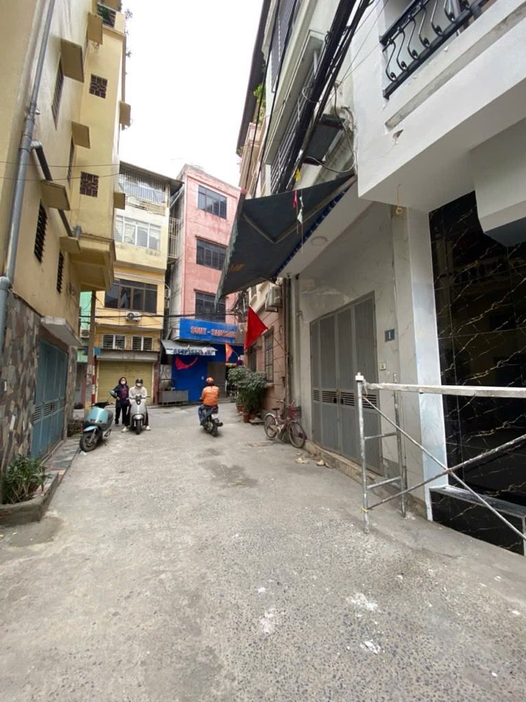 Bán nhà Hoàng Văn Thái - diện tích 20m2 4 tầng - Căn góc 2 mặt ngõ ô tô đỗ - giá 9,9 tỷ