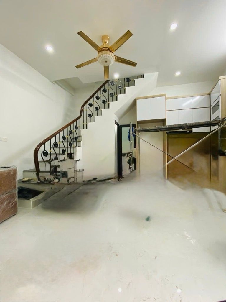 Bán nhà Hoàng Văn Thái - diện tích 20m2 4 tầng - Căn góc 2 mặt ngõ ô tô đỗ - giá 9,9 tỷ