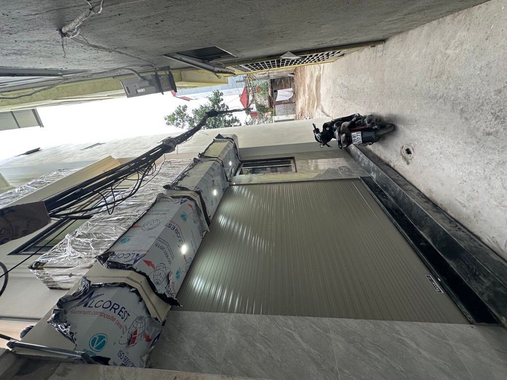 Bán nhà Giải Phóng - diện tích 40.3m2 5 tầng - Nhà chuẩn bị xây mới, nhiều tiện ích - giá 12,8 tỷ