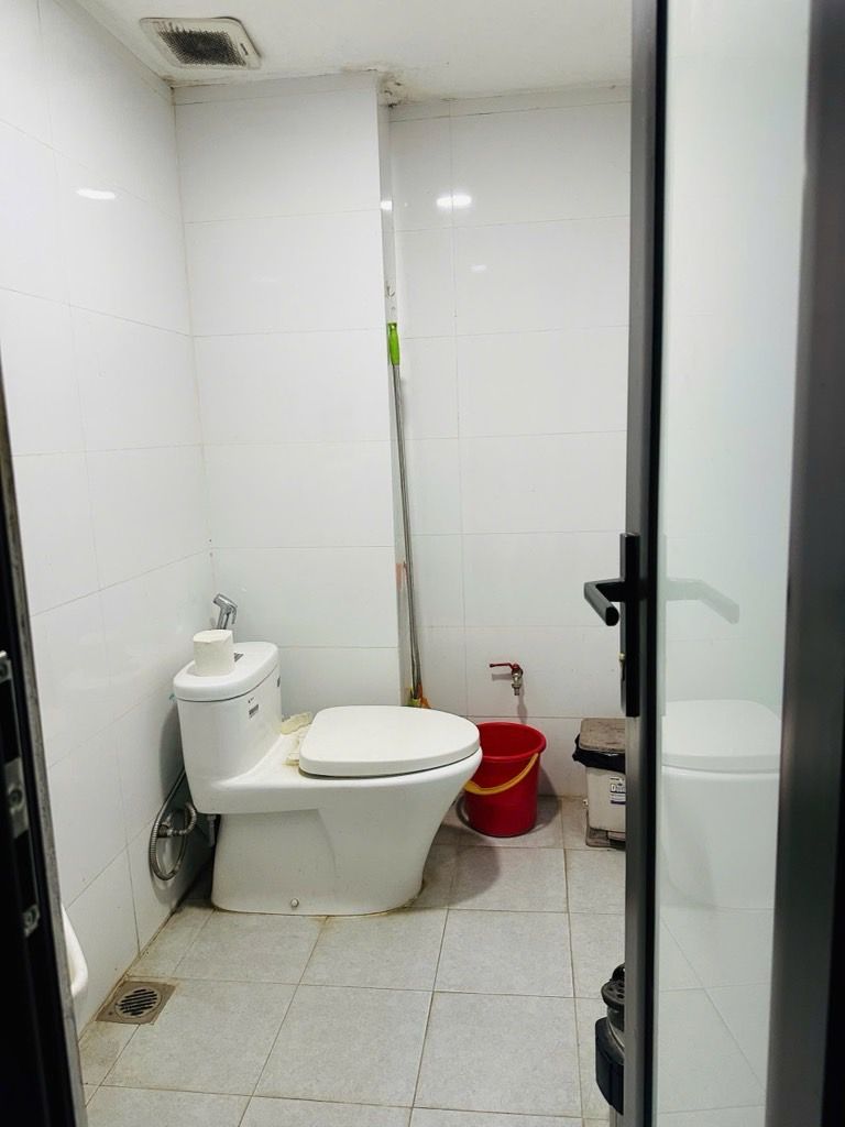 Bán nhà Quốc Tử Giám - diện tích 30m2 3 tầng - MẶT PHỐ VỈA HÈ ĐÁ BÓNG - giá 18 tỷ